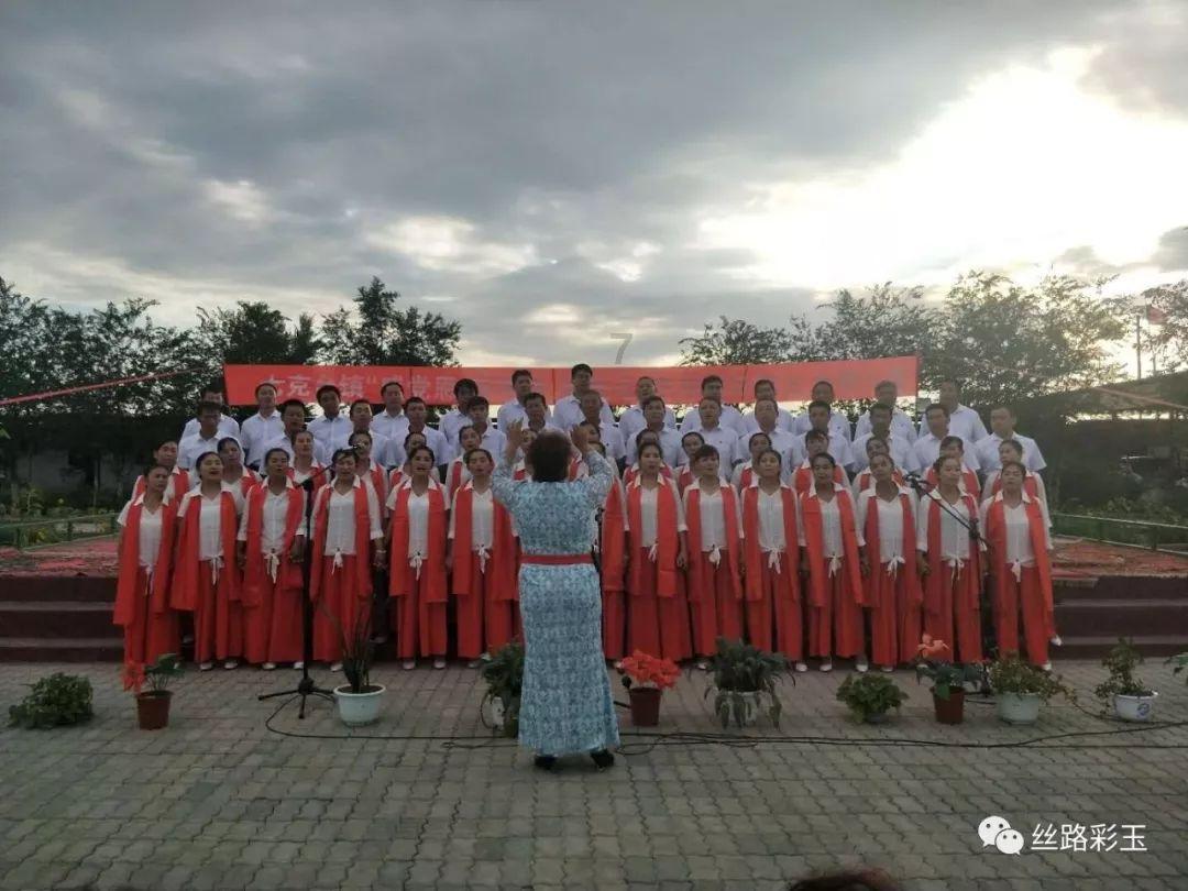 三国名将周瑜后人曝光,一位成了大明星,一位被写进了教科书